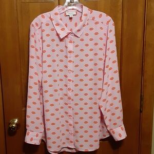 On-34th Pink Lips Button Down Blouse